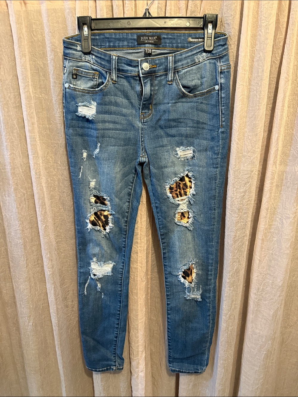 Judy Blue Medium Blue Distressed Skinny Jeans with Leopard Patch